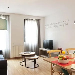 Mh Ramblas Appartamento Barcellona
