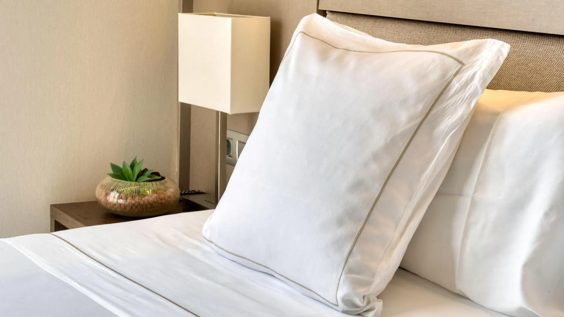 Hotel America Barcellona 4*,