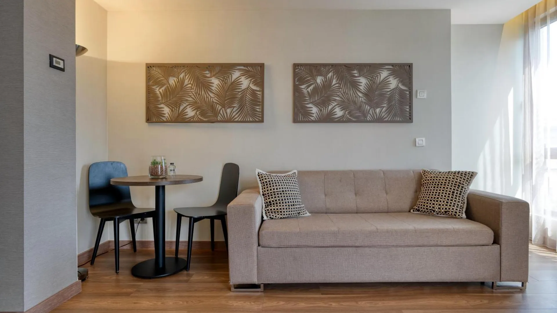 Hotel America Barcelona 4*,