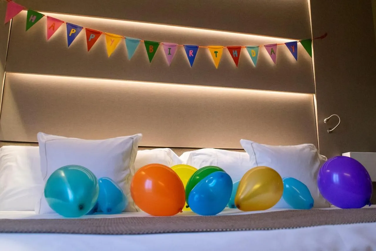 Hotel America Barcelona 4*,